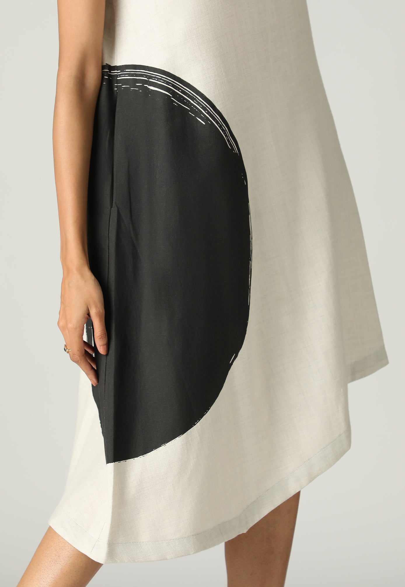 BULLSEYE DIAGONAL DRESS