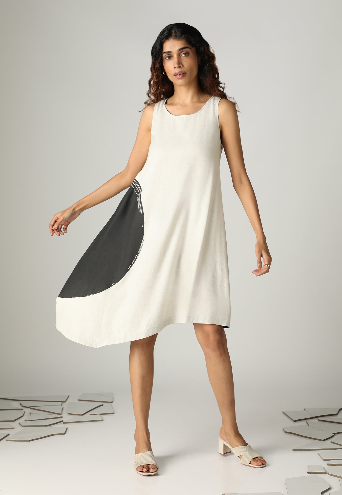 BULLSEYE DIAGONAL DRESS