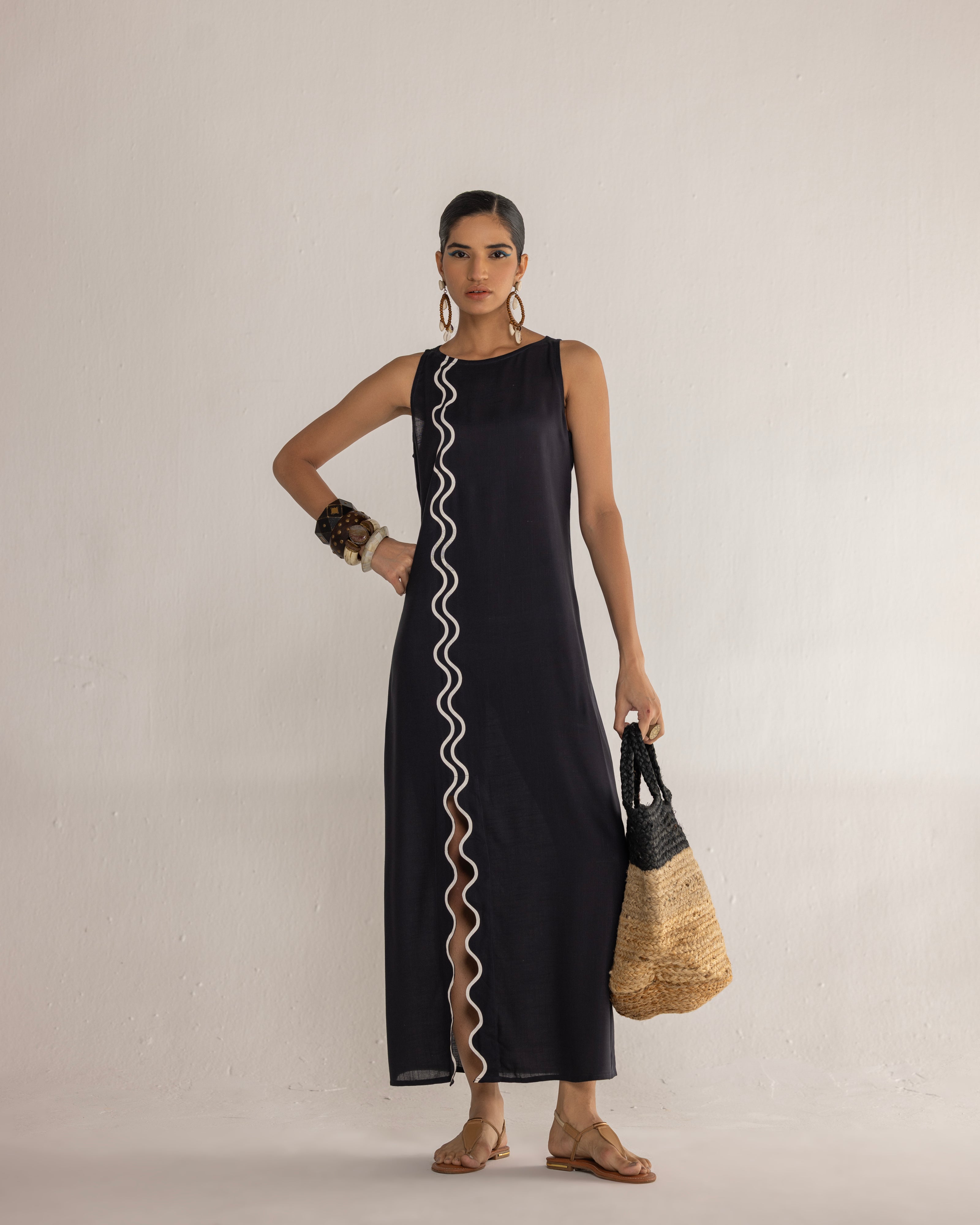 BEND THE LINE SLEEK DRESS