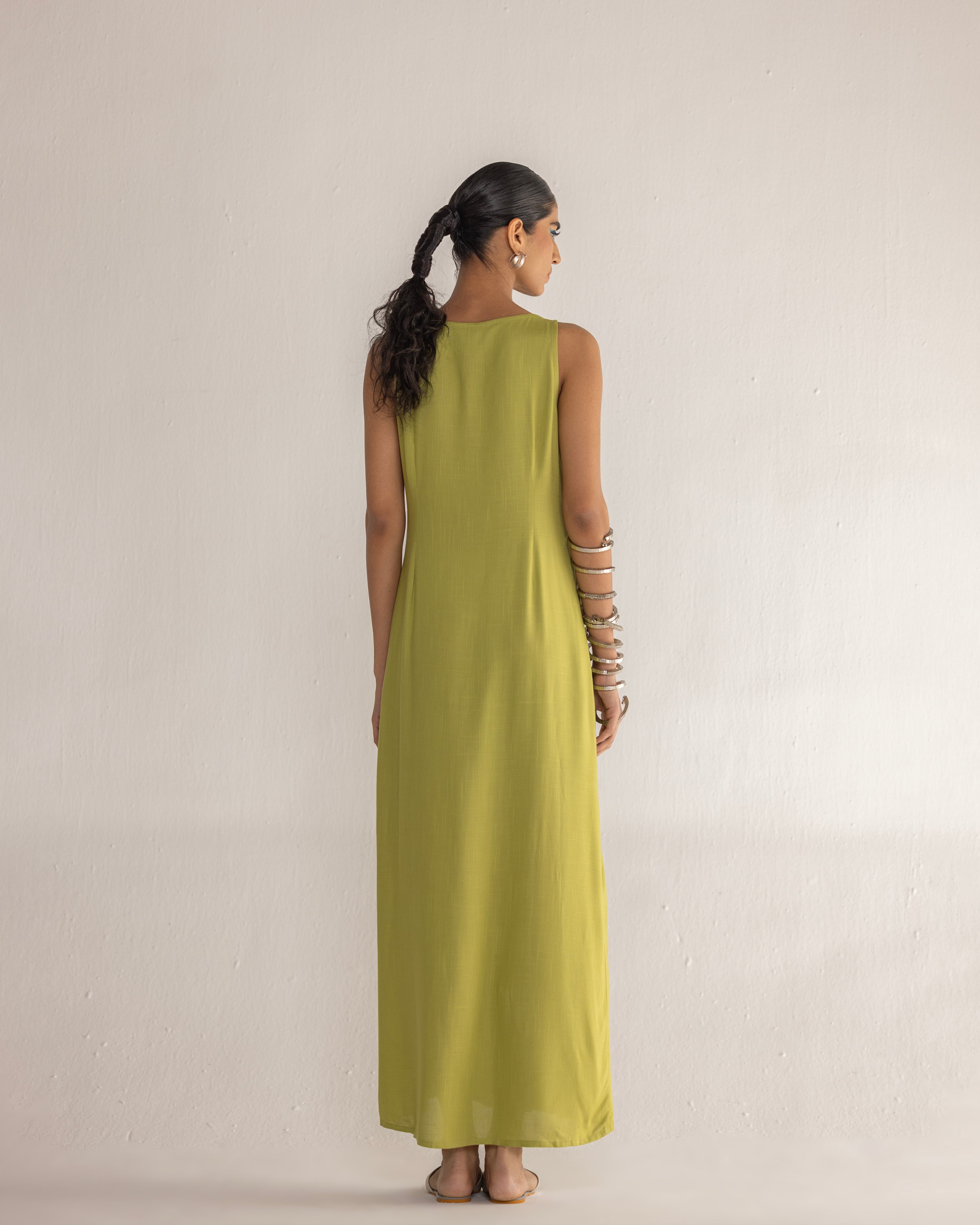 BEND THE LINE SLEEK DRESS