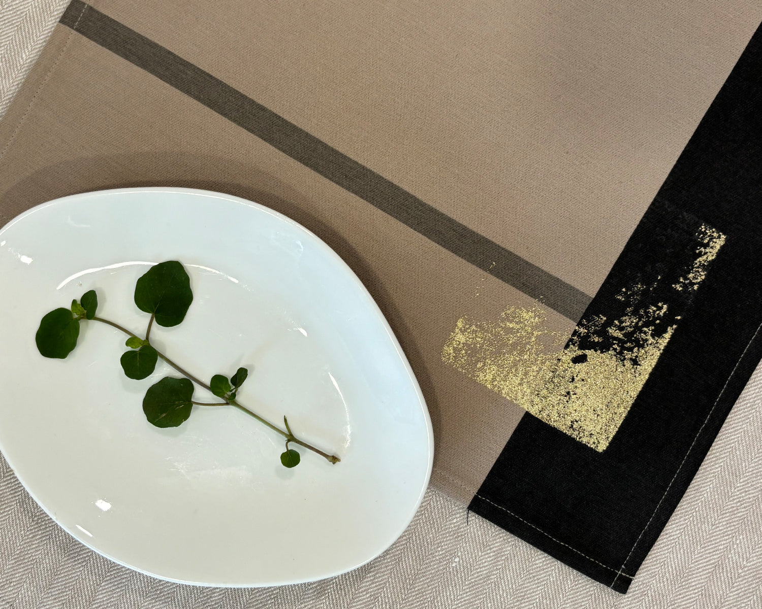 No Grey Area Table Mat Set of 4 - Black