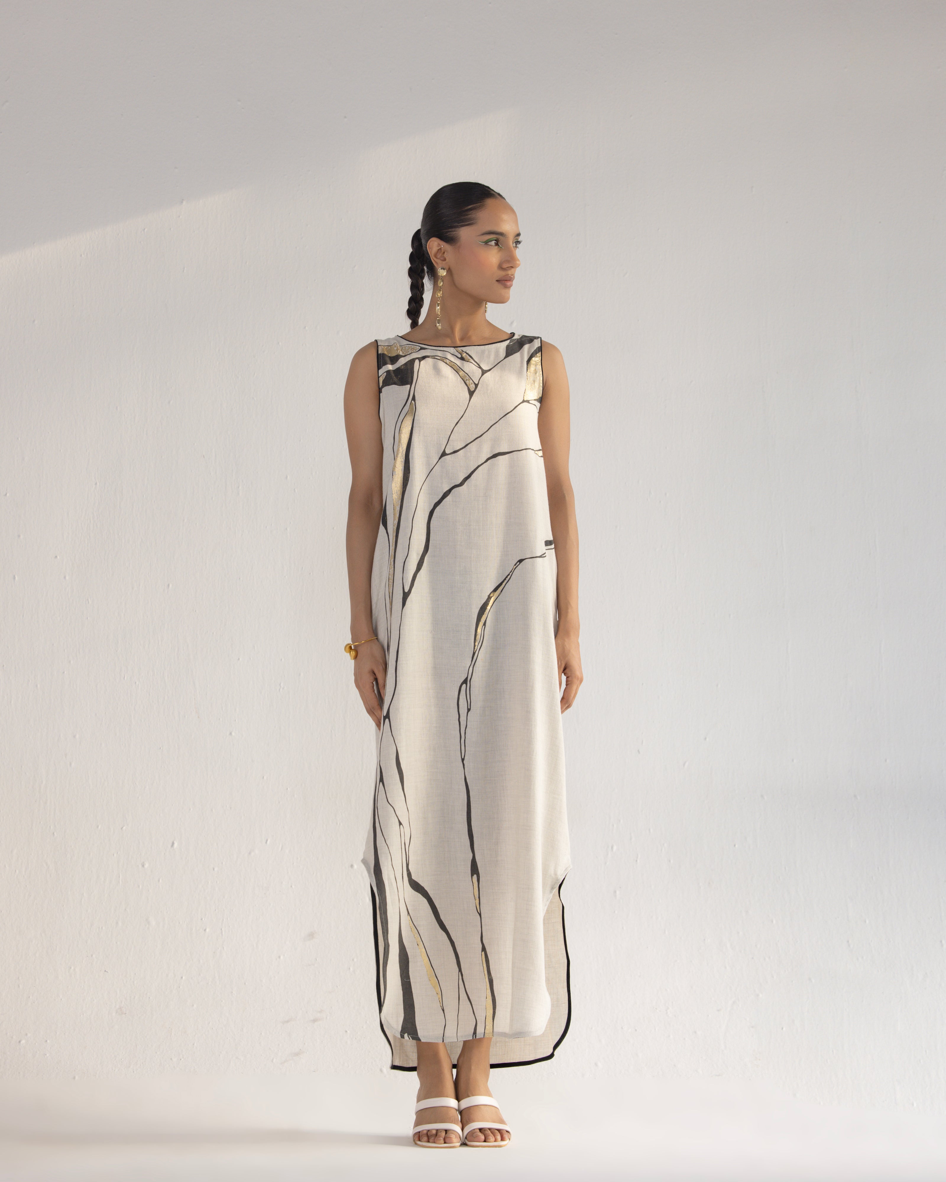 QUANTUM THEORY ROOTS DRESS