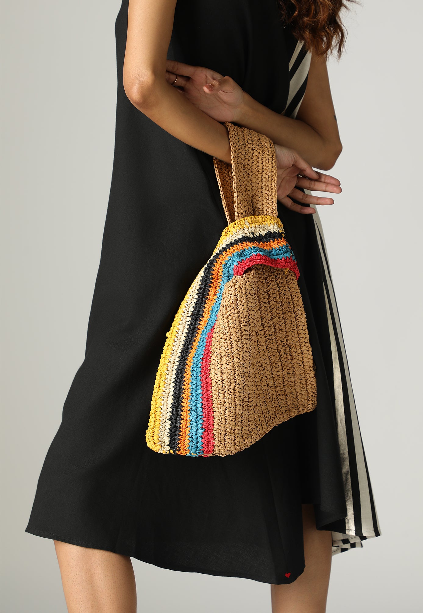 Raffia knot bag