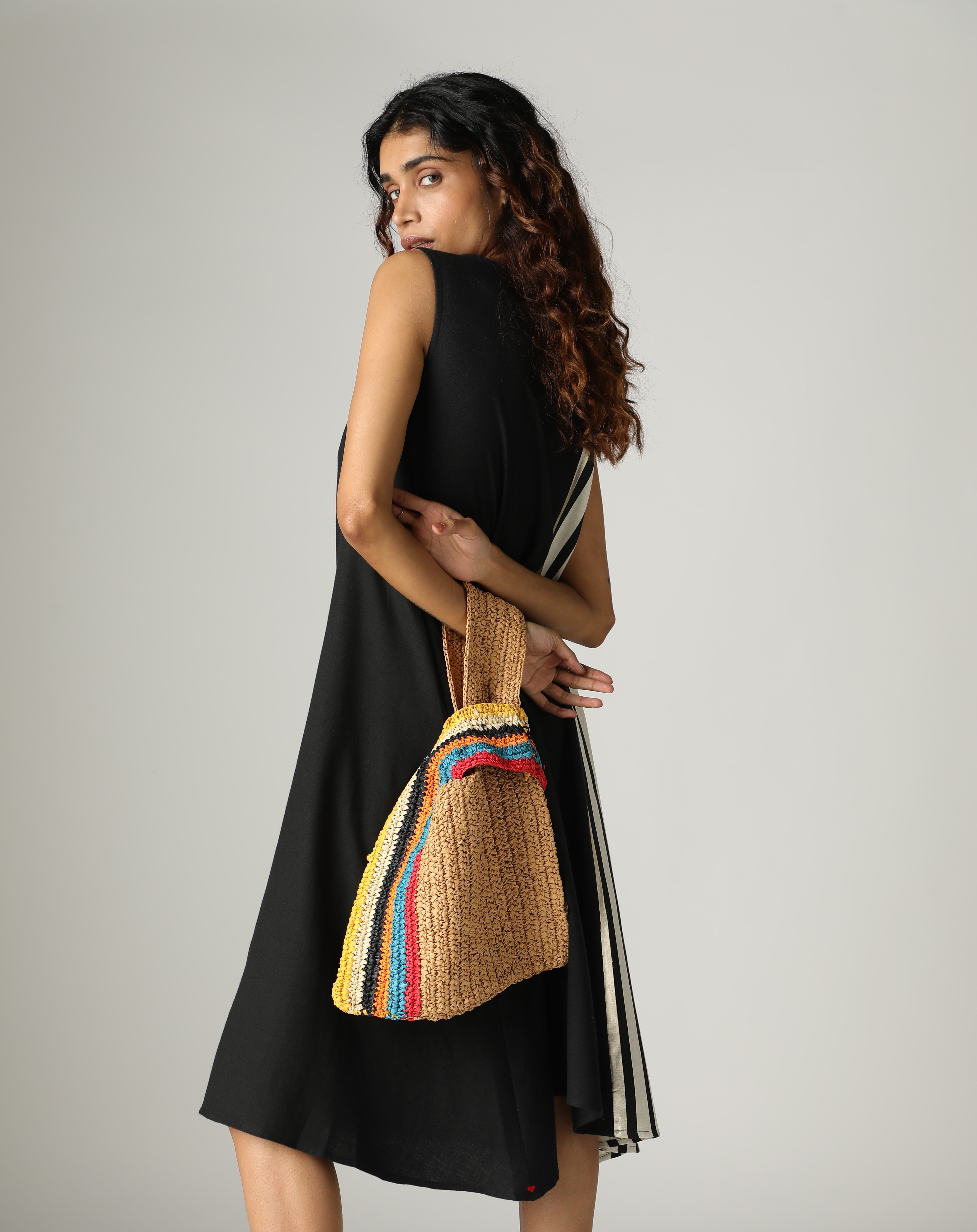 Raffia knot bag