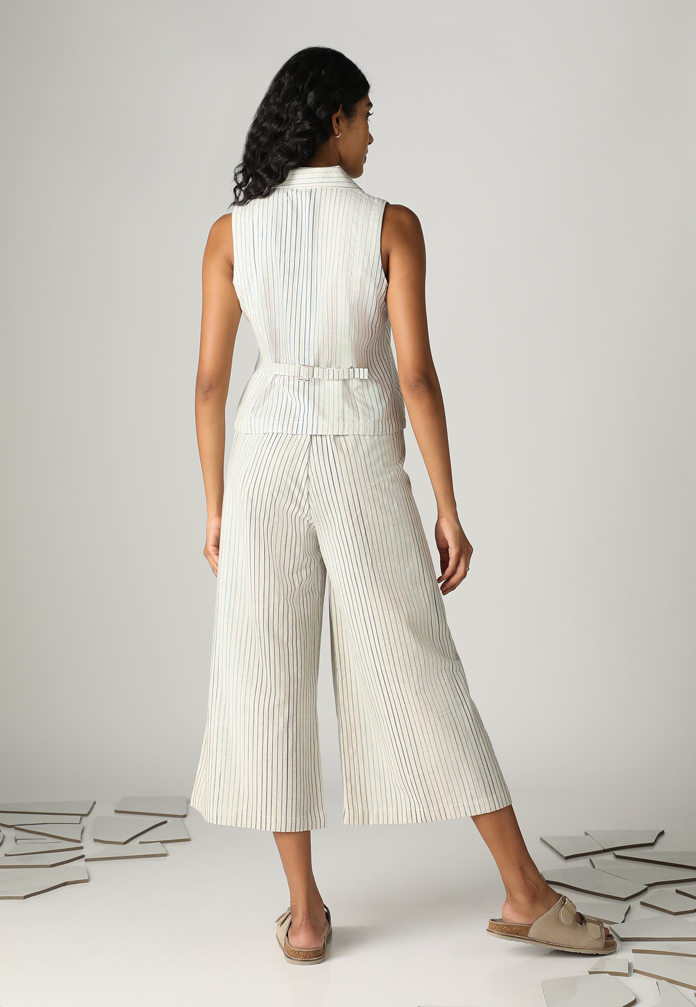 TWIST VEST CO-ORD